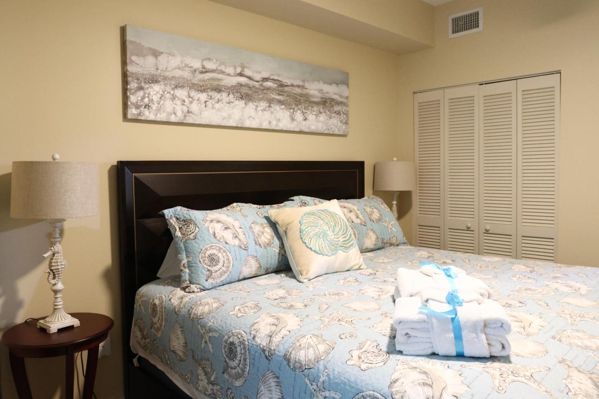 Aqua 1504 Beachfront Condo With Free Beach Chairs Panama City Beach Exteriör bild