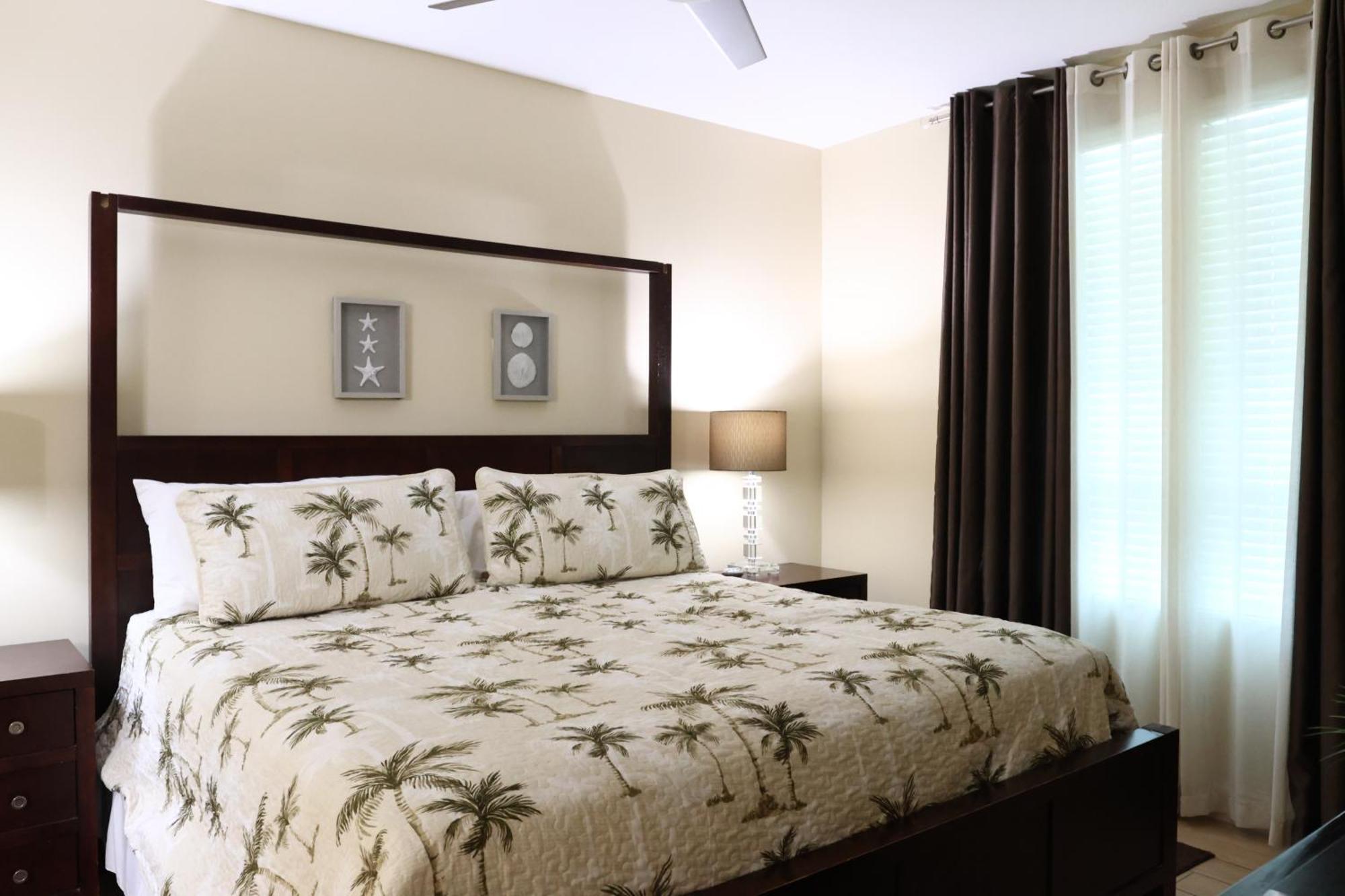 Aqua 1504 Beachfront Condo With Free Beach Chairs Panama City Beach Exteriör bild